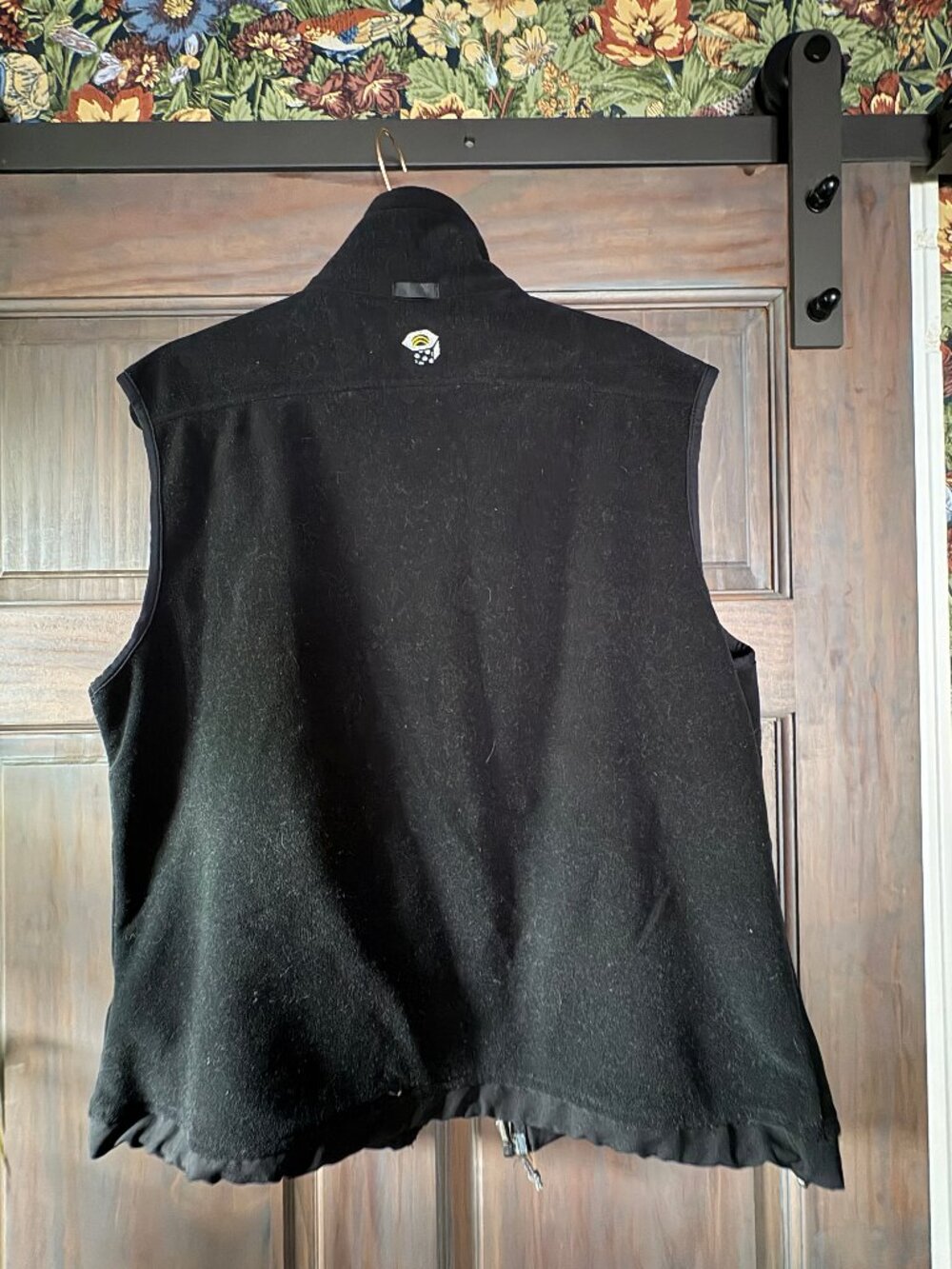 Mountain Hardware men's Large vest - Picture 3 of 4